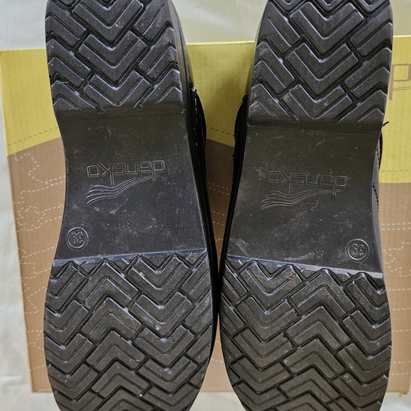 Dansko Black Leather Professional Clogs - Picture 4 of 8